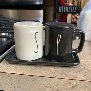 Rae Dunn Salt & Pepper shakers